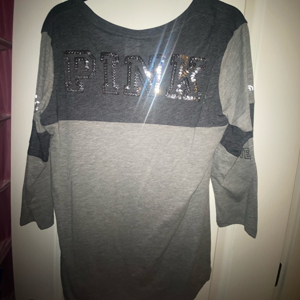 Vs pink shirt
